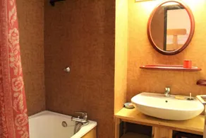 300m from ski slopes, 4th floor, balcony, 23m², Vars - Image 2