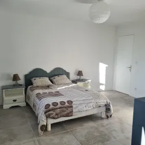 Bel Appartement Refait à Neuf à 15 min du Centre de Nîmes - Image 4