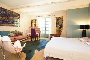 Quiet, charming farmhouse with large swimming pool and Mont Ventoux view Ideal for families - Image 4