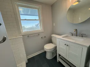 Beachfront Getaway (Backyard Fire Pit, Grill, Deck). 608 S Bayshore - Image 3
