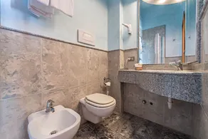 Hotel Apartment 'Gardasol Romantic 2 Vista Lago' with Lake View, Pool & Wi-Fi - Image 3