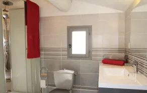 Pet Friendly Home In Avignon - Image 3