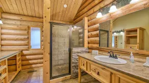 Private Mountain Cabin Getaway in Sylva - Image 2