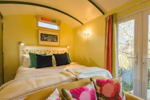 Plumcot Halt by Bloom Stays - sleeps 2 in 1 bedroom - Image 5