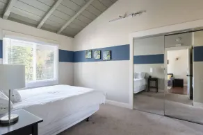 Spacious, Soaring Ceilings, Near Downtown MV, GOOG - Image 3
