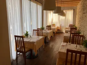 Hotel Romeo - Image 4