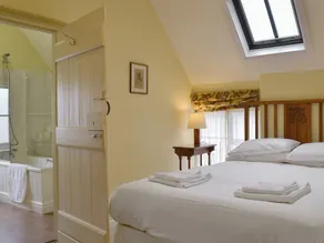 6 bedroom accommodation in Attingham Park, near Shrewsbury - Image 5