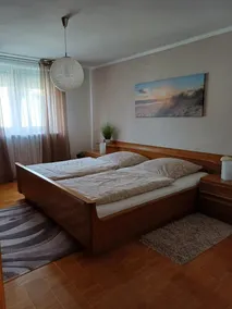 Vacation apartment for up to 3 people, separate first bedroom, south-facing balcony with a view of the mountains - Image 5