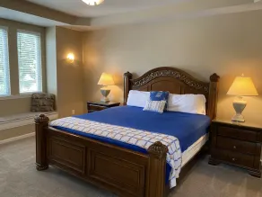 8MM Lake view/cove fun! Great for groups-2 kitchens, 3 decks, 2 docks, Sleep 18! - Image 4