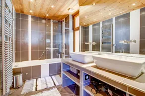 LE MELEZE - Sei Camere da Letto Villa, Ospiti Massimo 12 - Image 2