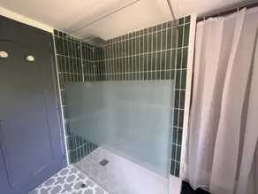Grande casa antica, ristrutturata con gusto, con un'elegante piscina.<br> - Image 3
