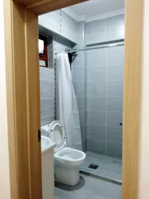 Hays Suites Hotel - Image 2