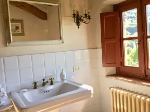 Récemment rénové. Maison toscane typique. Jardin privé.  Belle vue sur Lucques! - Image 4