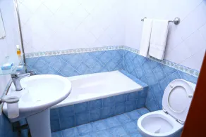 LUXURY INN - FAMILY ROOM - Image 4