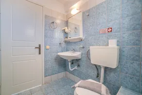 Apartment 'Premier Studio Downstairs 9' with Sea View, Wi-Fi and Air Conditioning - Image 3