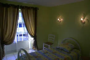 3 Zimmer modern, komfortabel und ruhig mit Blick auf die Zitadelle - Image 5