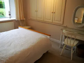 Phoenix Cottage - Image 2