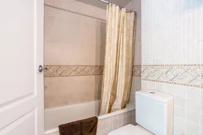 Appartement 'Bovilla' avec piscine partagée, Wi-Fi et climatisation - Image 4