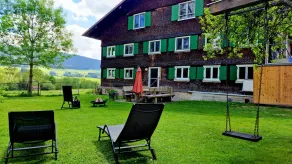 Quaint farmhouse in the countryside with its own garden, 10 beds - Image 4