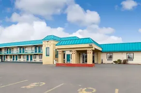 Utica Stay Inn - Image 3