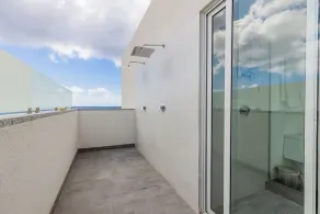 Villa on the beach: 5 ocean front suites and 2 bunk rooms - Image 5