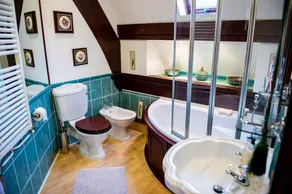 Unique historic school‑house conversion with log burner - Image 3