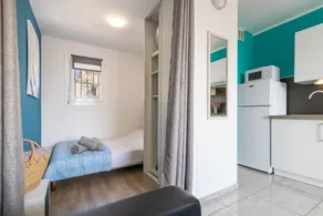 Appartement 'Bella Mar' avec vue sur la mer, terrasse privée et climatisation. - Image 3