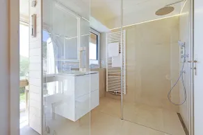 Lotte - Image 5