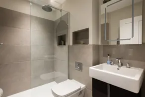 Luxus | Helle & ruhige Wohnung | Chelsea | Earls Court | Fulham Road - Image 3