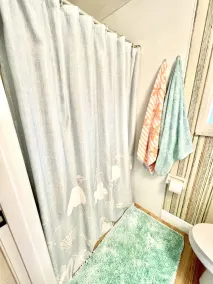 Spacious Studio 8 minutes drive to Siesta Key and so much more! - Image 2