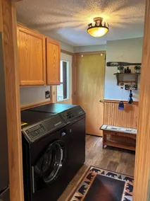 Castle Rock Lakefront Getaway / 5BR/ Sleeps 10 + Fire Pit - Image 3