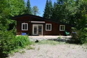 Adorable family lakefront Cottage On Quiet lake in Muskoka - Image 5