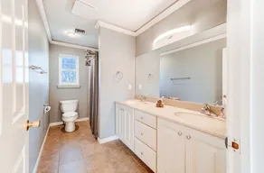 6 bedroom colonial house - Image 5