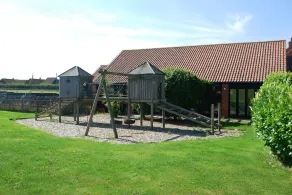 Schöne geräumige Scheune Nr. Cromer. Eingezäunter Garten. Gemeinsamer Innenpool und Spielbereich - Image 2