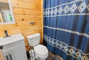 3BR 2BA w/ King Bed/Hot Tub in Heart of RRG - Image 2