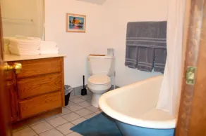 PERFECT FAMILY GETAWAY! Historic CRYSTAL SPRINGS INN is all yours - 4,000 sq ft! - Image 5