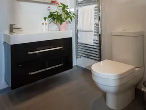 A cottage that sleeps 6 guests  in 3 bedrooms - Image 3