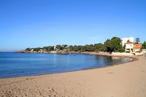 Grand studio en rez de jardin, terrasse ombragée, piscine, parking, mer à 500m - Image 5
