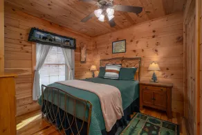 Blue Bear Cabin | Hot Tub | Mountain Views | 3 BR | Dog-Friendly | Near Black Mountain - Image 4