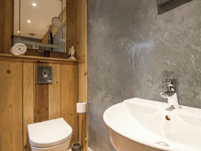 THE STONE BARN, romantic, luxury holiday cottage in Bridport - Image 5