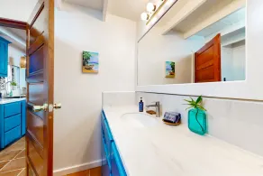 Two quiet oceanfront cabanas w/ private beach, dock, hammock, ocean view & WiFi - Image 2