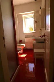 Forkæl dig selv med en velfortjent hvile i vores venlige hus i skoven - Image 3