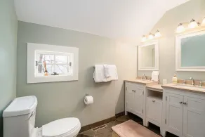 Private Modern Home On The Lakeshore - Image 4