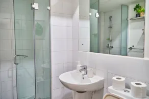 One Bedroom Pent-house. - Image 3