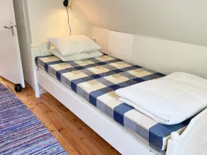 4 person holiday home in Asarum - Image 4