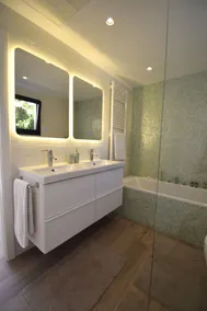 Luxury Designer Villa, Heated Pool, Panoramic Views Africa - Image 3