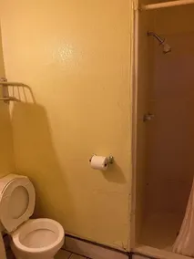 Plaza Motel - Image 3
