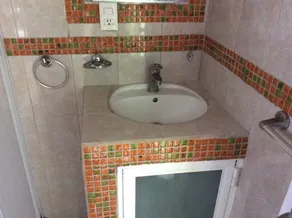 Apartamento com 2 quartos e 1 banheiro - Image 2