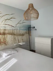 Appartement en résidence surveillée vue sur piscine - Image 2