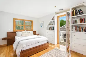 Seashell – Short Walk to Long Beach, Heated Pool & Best Sunsets in the Hamptons - Image 5